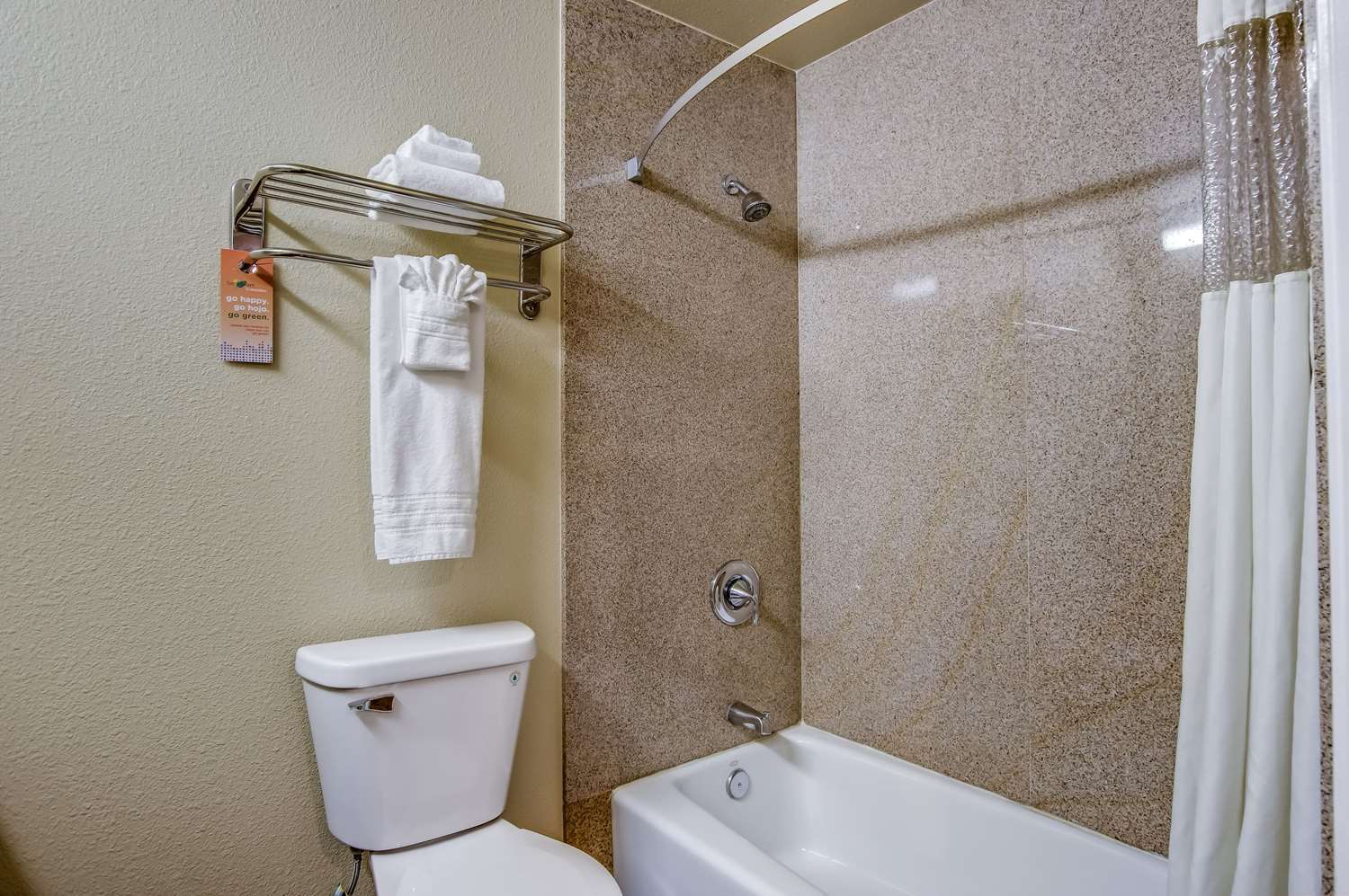 Howard Johnson By Wyndham Reseda Hotel & Suites Los Angeles Exterior photo